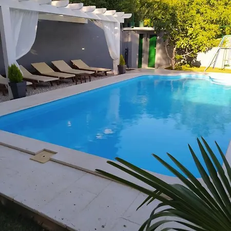 Holiday Zezevica Sestanovac