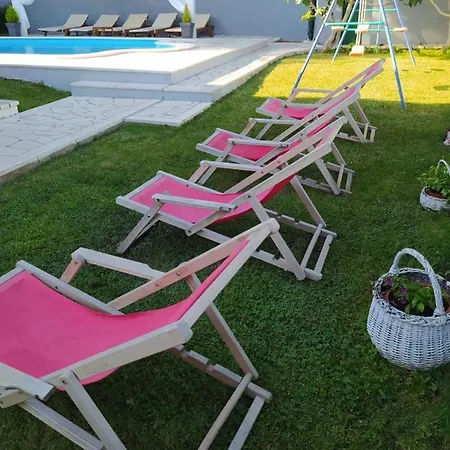 Holiday home Holiday Zezevica Sestanovac