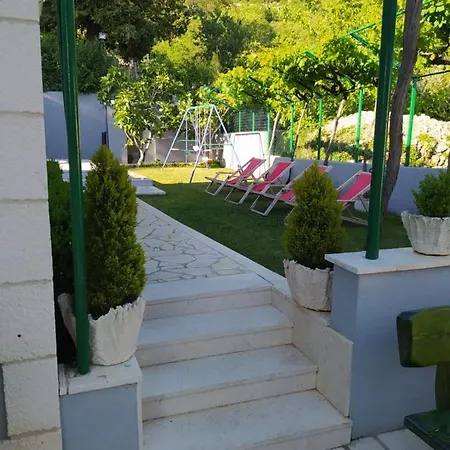Holiday Zezevica