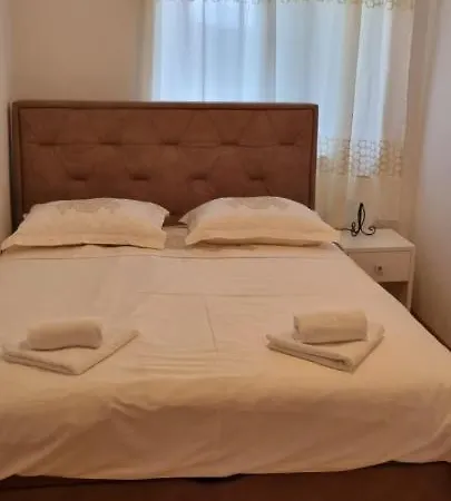 Holiday Zezevica * Sestanovac