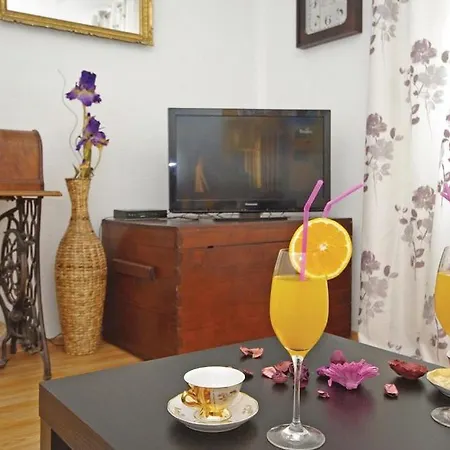 Holiday Zezevica * Sestanovac
